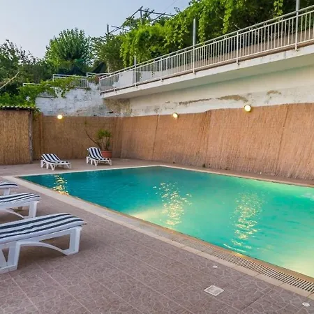 Bed & Breakfast Giardini Di Iside E Osiride