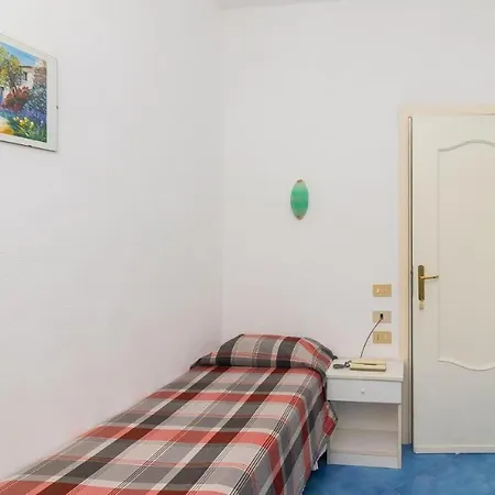 Bed & Breakfast Giardini Di Iside E Osiride 3*