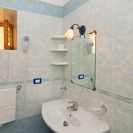 Bed & Breakfast Giardini Di Iside E Osiride