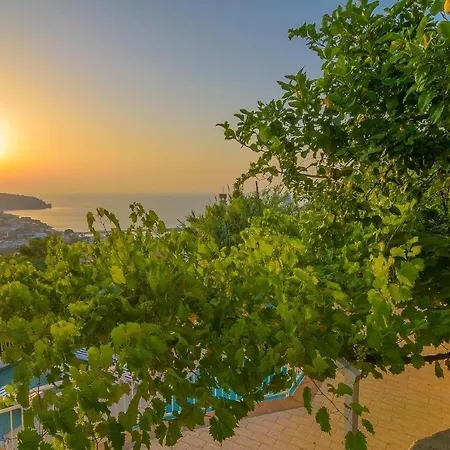 Bed & Breakfast Giardini Di Iside E Osiride