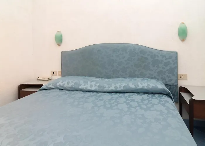 Giardini Di Iside E Osiride 卡萨米乔拉泰尔梅